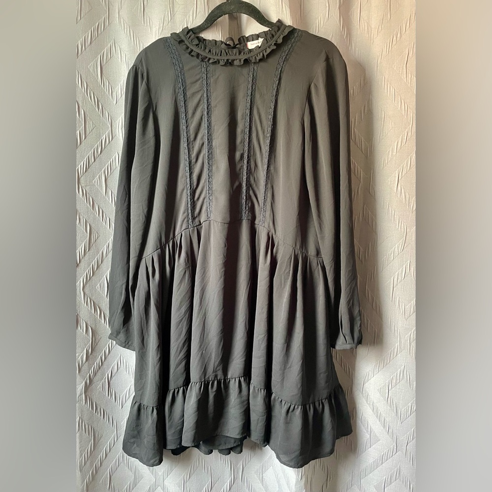 Sunday Best black Ruffle Dress in size Large